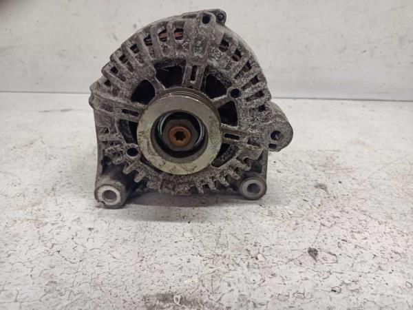 ALTERNATEUR TOYOTA 150A - Vue 1